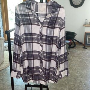 women's long sleeve gray and white plaid / flannel button up shirt